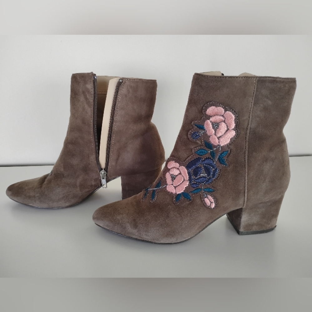 Steven by Steve Madden Size 7 1/2 Floral Ankle Boots - Picture 5 of 16